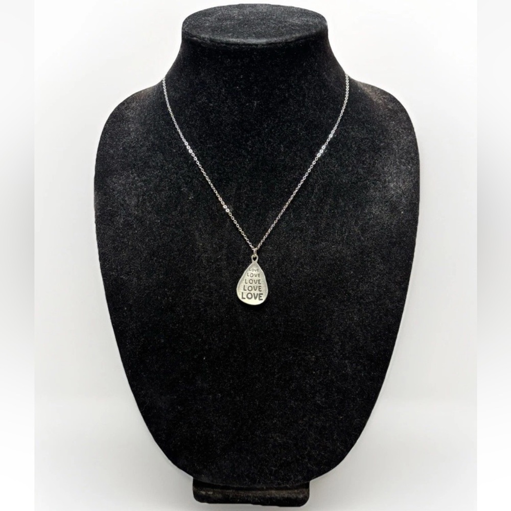 Lisa Leonard Designs “Love Love Love” 18 Inch Necklace #4440